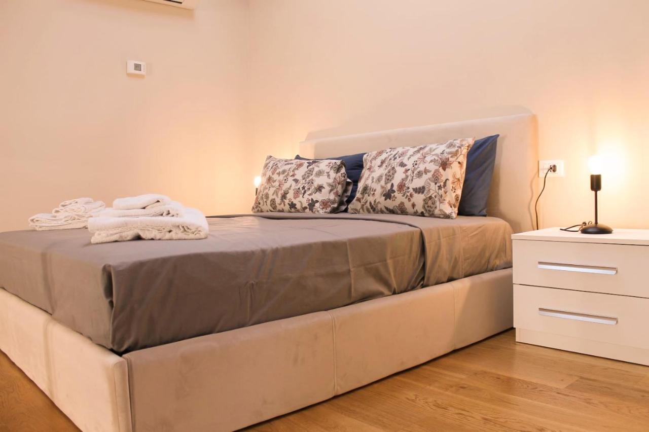 Yr Apartments Milan - Bocconi ภายนอก รูปภาพ